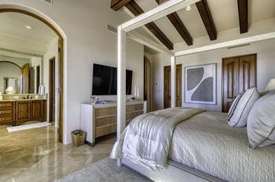 Luxury Villa Photo #46