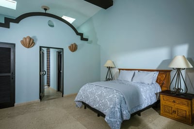 Luxury Villa Photo #48