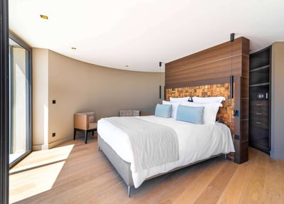 Luxury Villa Photo #13