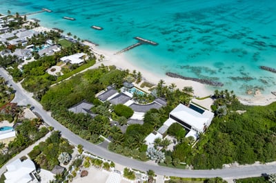 Luxury Villa Photo #31