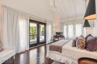 Luxury Villa Photo #25