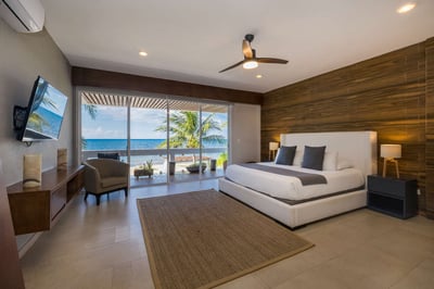 Luxury Villa Photo #56