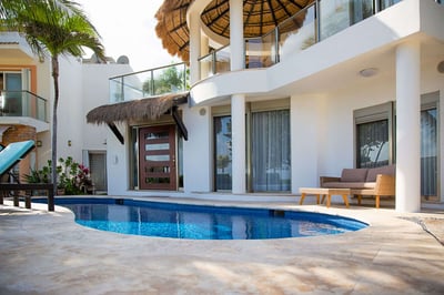 Luxury Villa Photo #2