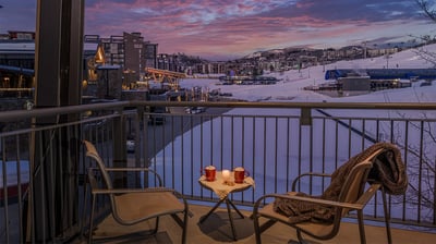 Balcony with gondola view