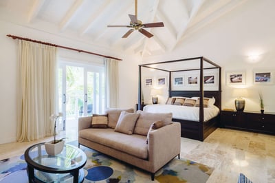 Luxury Villa Photo #23