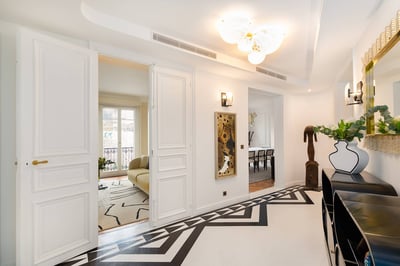 Luxury Villa Photo #5