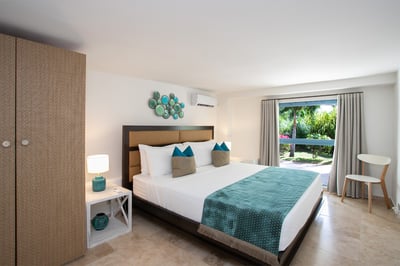 Luxury Villa Photo #30