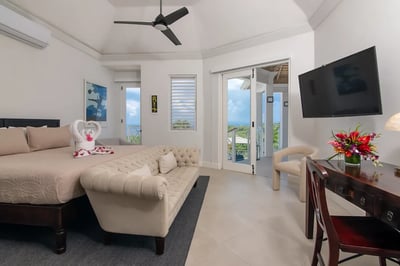 Luxury Villa Photo #17