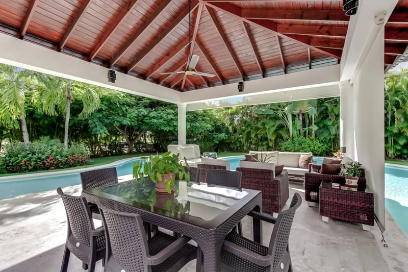 Tropical Oasis Villa