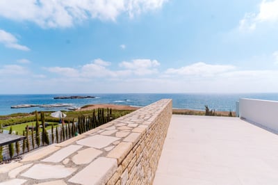 Luxury Villa Photo #4