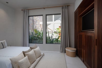 Luxury Villa Photo #46