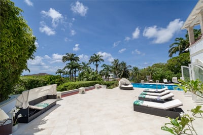 Luxury Villa Photo #5