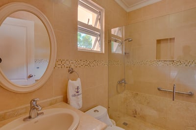 Luxury Villa Photo #42