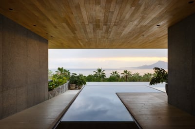 Luxury Villa Photo #7