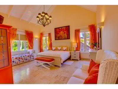 Luxury Villa Photo #31