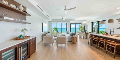 Luxury Villa Photo #2