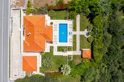 Luxury Villa Photo #14