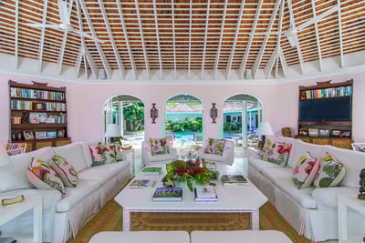Luxury Villa Photo #11