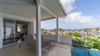 Luxury Villa Photo #6