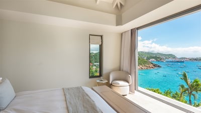 Bedroom 3: Located on the main level. King size bed, air conditioning, HD-TV, Dish Network, App