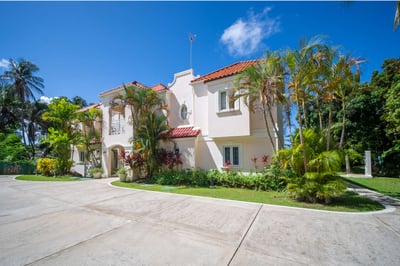 Luxury Villa Photo #5