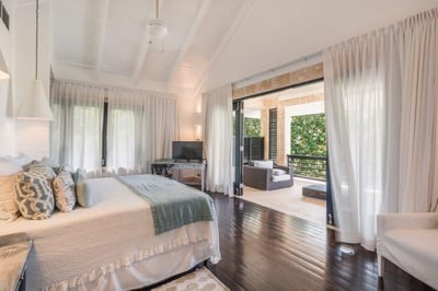Luxury Villa Photo #23