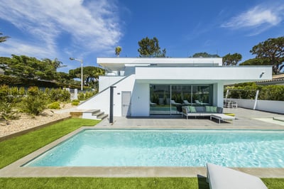 Luxury Villa Photo #3