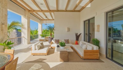 Luxury Villa Photo #13