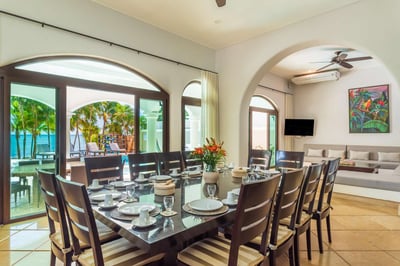 Luxury Villa Photo #41