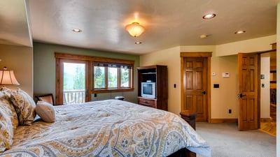 Primary suite