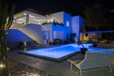 Luxury Villa Photo #2