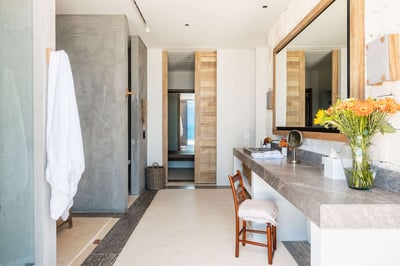 Luxury Villa Photo #45