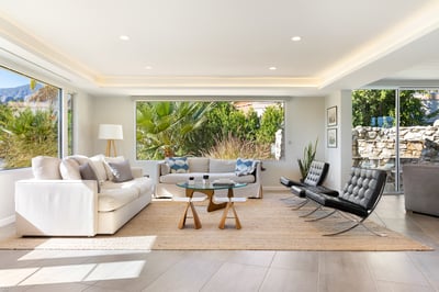 Luxury Villa Photo #16