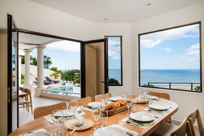 Luxury Villa Photo #15