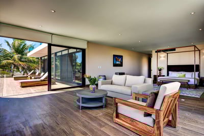Luxury Villa Photo #16