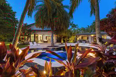 Luxury Villa Photo #6