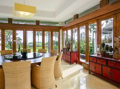 Luxury Villa Photo #9
