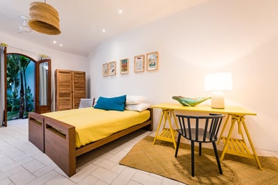 The fully equipped casita awaits!