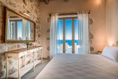 Luxury Villa Photo #16