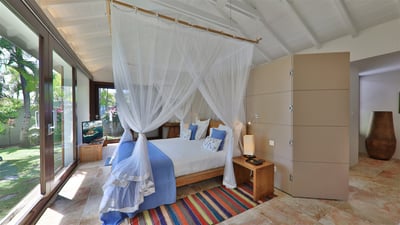 Luxury Villa Photo #50