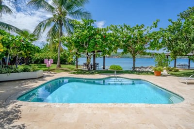 Luxury Villa Photo #3