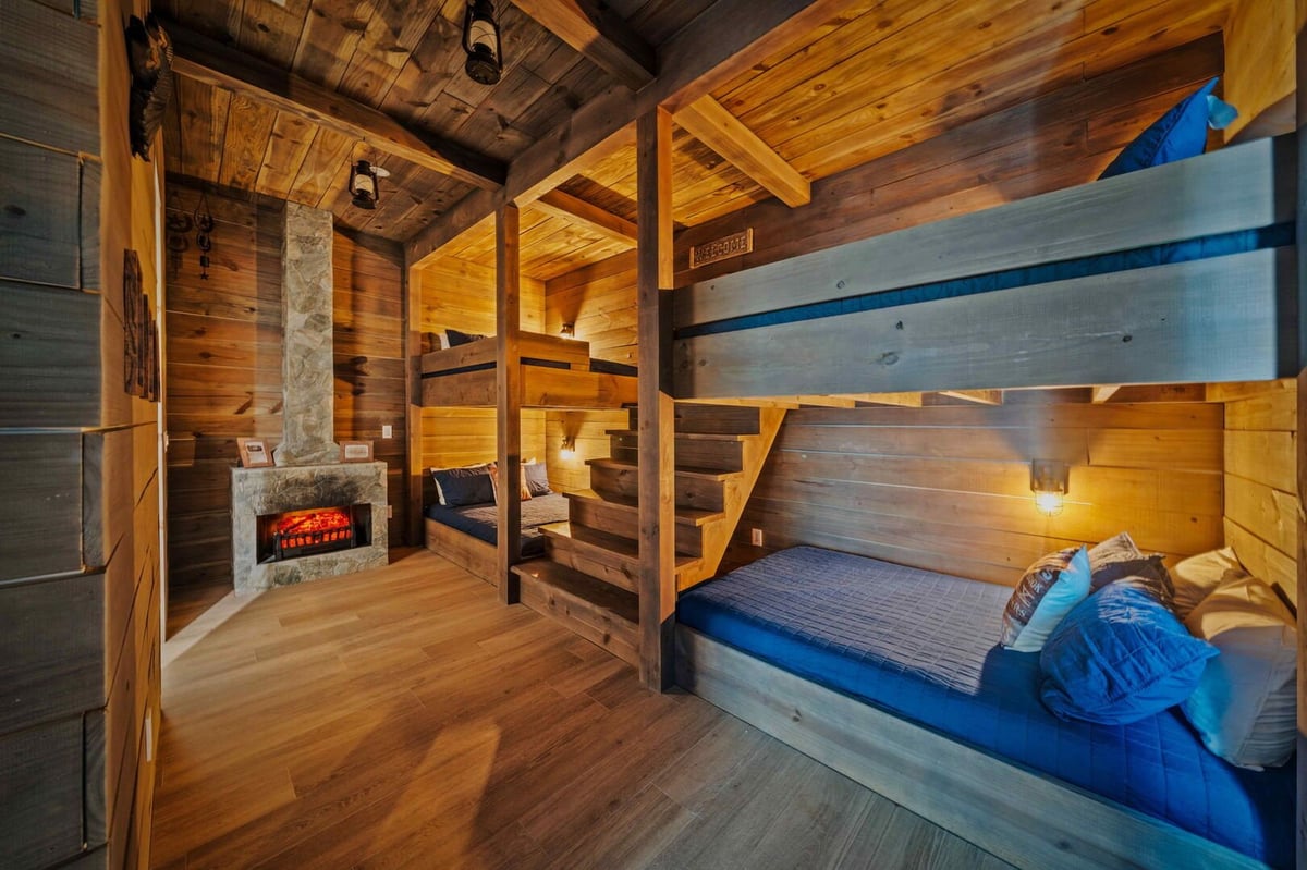 Reunion Royale Retreat