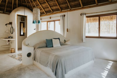 Luxury Villa Photo #12