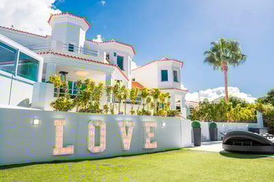 Luxury Villa Photo #5