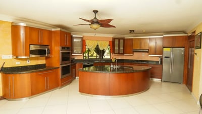 Luxury Villa Photo #15