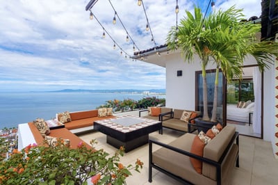 Luxury Villa Photo #5
