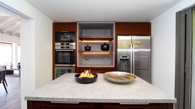 Dining Area & Kitchen