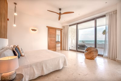 Luxury Villa Photo #24