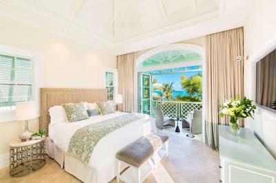 Luxury Villa Photo #12