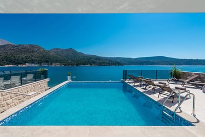 Luxury Villa Photo #10